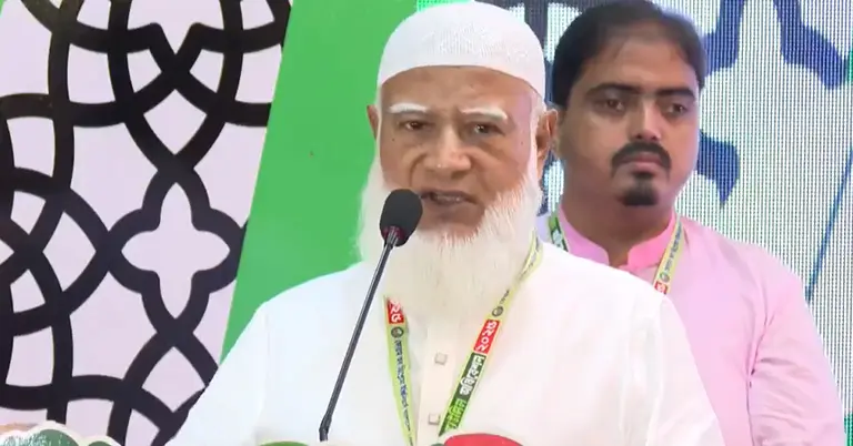 কথা বলছেন আমির ডা. শফিকুর রহমান